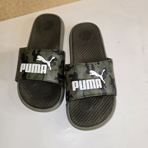 Puma slip on flops